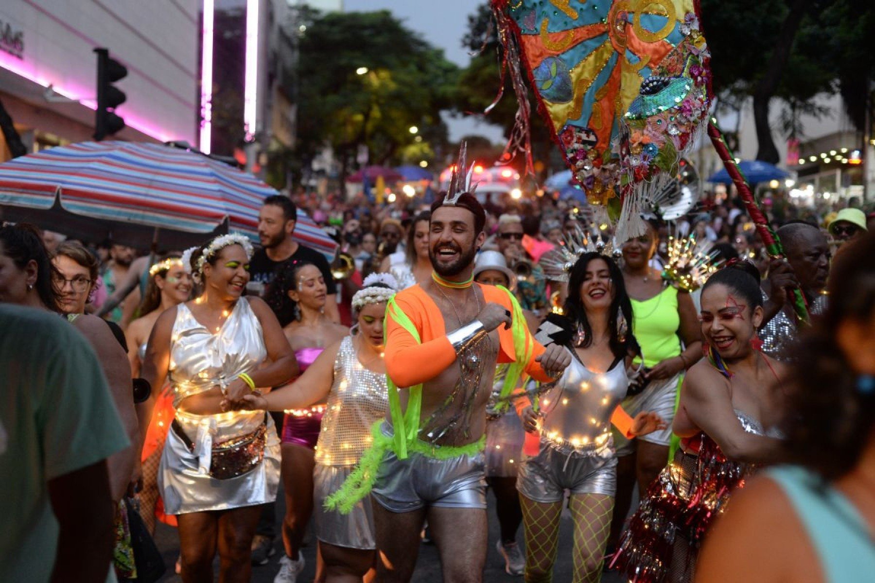 Bloco Chama o S&iacute;ndico, na Av. Afonso Pena