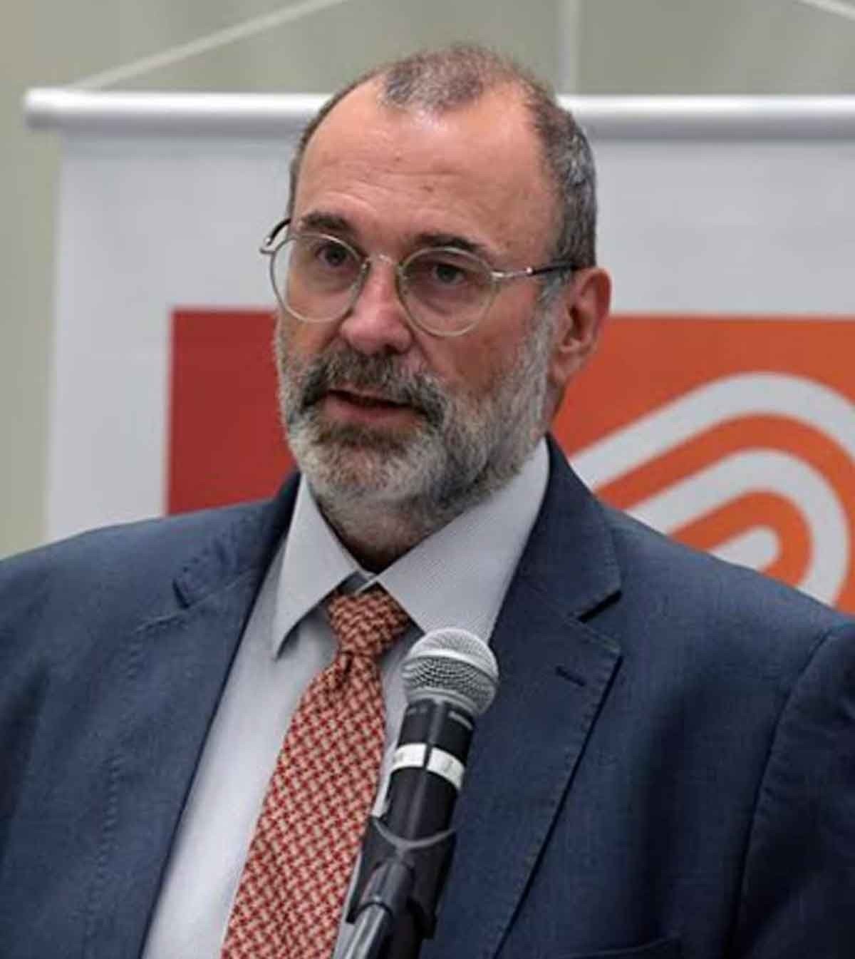 SEBASTI&Atilde;O REIS J&Uacute;NIOR 