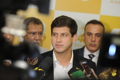 Prefeito de Recife e presidente nacional do PSB, João Campos -  (crédito: Alexandre Guzsanche/EM/D.A.Press)