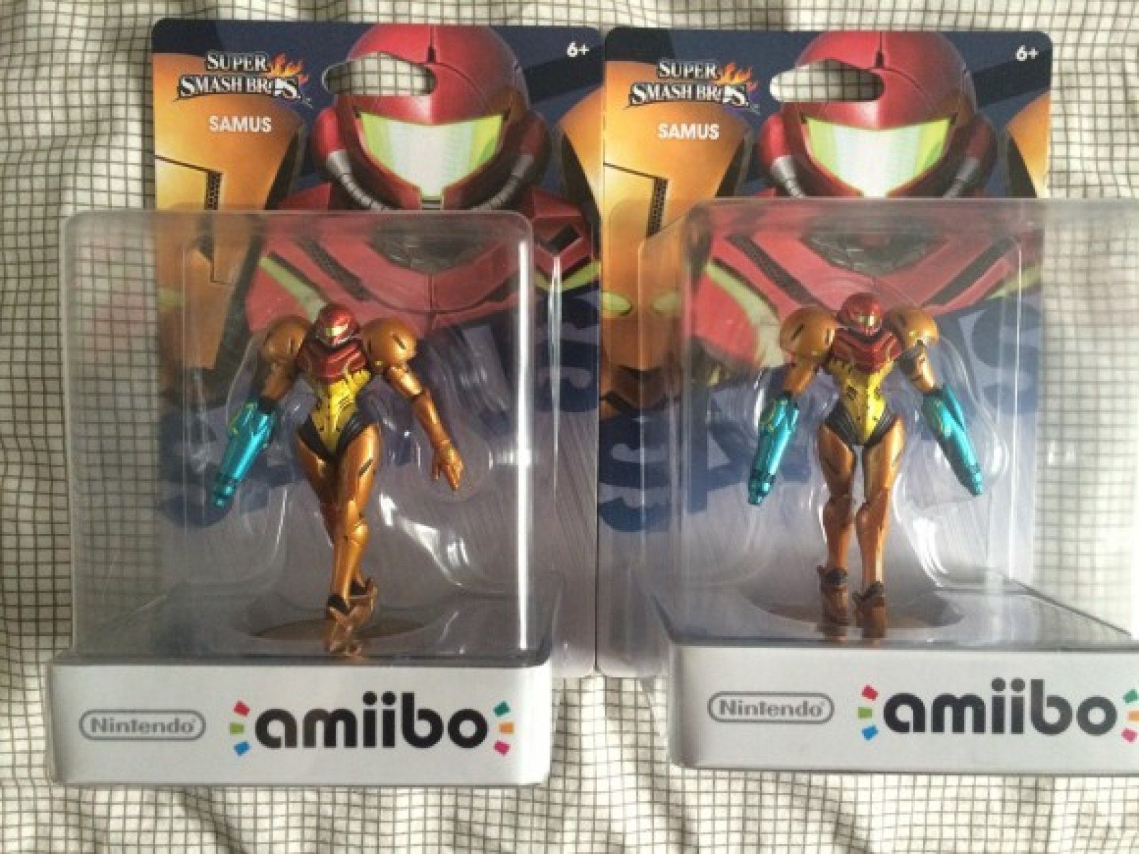 boneco Amiibo da personagem Samus Aran, da Nintendo