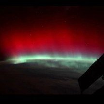 Pra quem não viu: Astronauta detecta luzes vermelhas da aurora e faz registro raro - Divulgação  Nasa