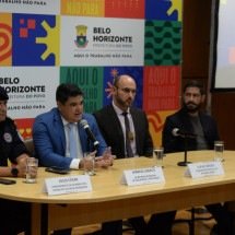 Carnaval: casal é suspeito de anunciar venda de credenciais para ambulantes - T&uacute;lio Santos/EM/D.A Press