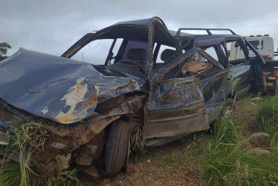 Um pessoa morre em saída de curva em Serra do Salitre -  (crédito: DivulgaÃ§Ã£o/PMMG)