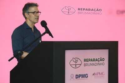 Zema durante o evento de presta&ccedil;&atilde;o de contas do Acordo Judicial de Repara&ccedil;&atilde;o de Brumadinho, realizado nesta quarta-feira (4/2), na Cidade Administrativa -  (crédito: Marcos Vieira/EM/D.A Press)