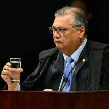 A bandeira da ética e um novo Xandão para a sociedade chamar de seu