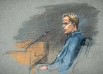 Desenho feito no tribunal retrata Marius Borg Hoiby, filho da princesa herdeira norueguesa Mette-Marit, durante o terceiro dia de um julgamento no Tribunal Distrital de Oslo, em 5 de fevereiro de 2026 -  (crédito: ANE HEM / NTB / AFP)