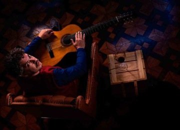 O violonista Thiago Delegado, que fez os arranjos das composições finalistas, acompanha as apresentações, ao lado da Orquestra Pirecuda de Carnaval  -  (crédito: Acervo pessoal)