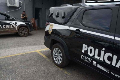 Delegacia de Plantão de Ribeirão das Neves, Região Metropolitana de BH, onde o menor ficará apreendido, aguardando vaga em um centro socioeducativo -  (crédito: Gladyston Rodrigues/E.M./D.A. Press)