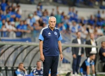 Desempenho ruim da Raposa neste início de temporada coloca o técnico Tite na berlinda -  (crédito: Alexandre Guzanshe/EM/D.A. Press)