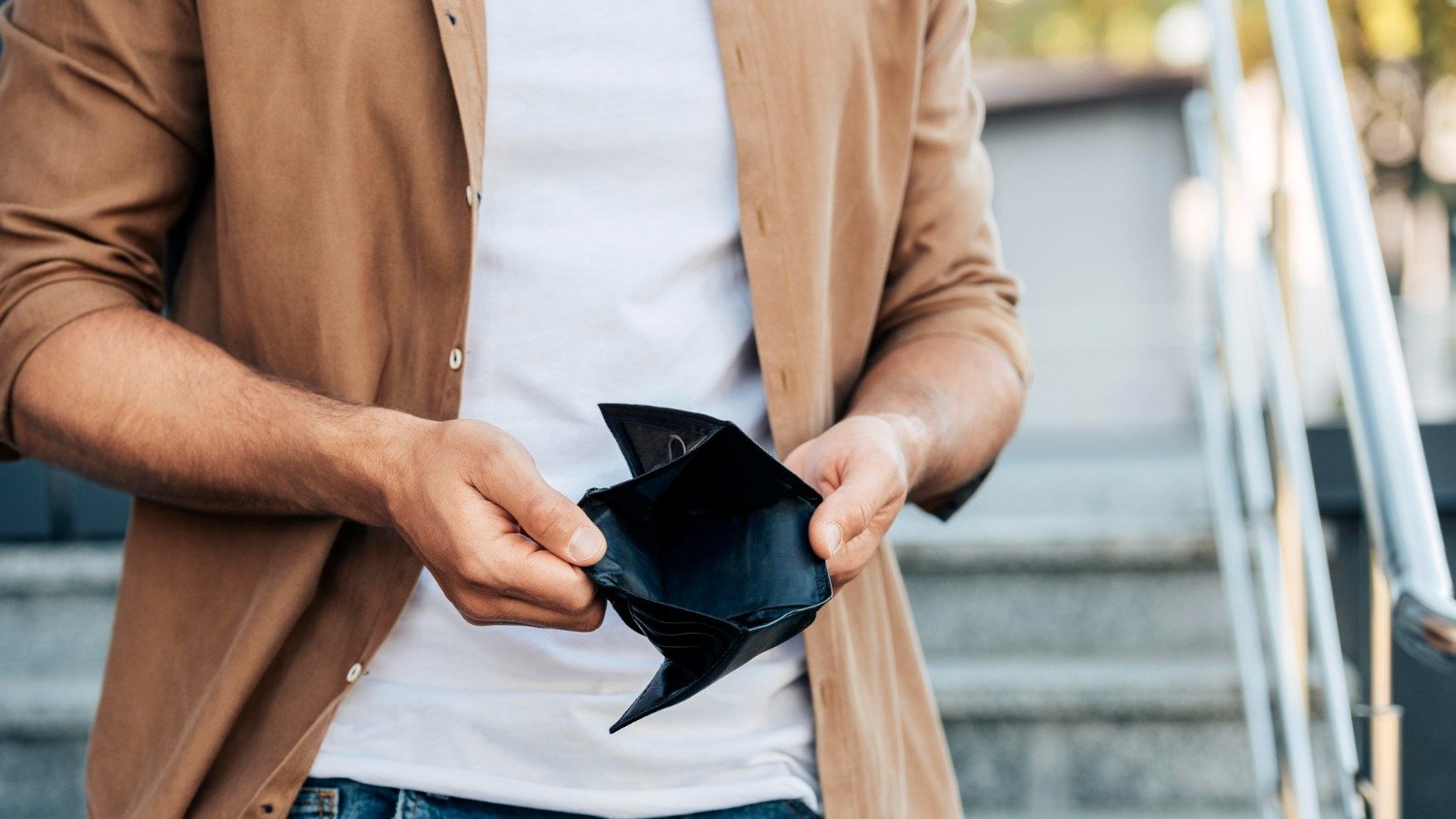 Salário atrasou após o 5º dia útil? Saiba quais são seus direitos - Freepik