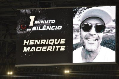 Na Arena MRV, na Regi&atilde;o Noroeste de BH, torcedores fizeram um minuto de sil&ecirc;ncio em homenagem ao influenciador -  (crédito: Ramon Lisboa/EM/D.A Press)