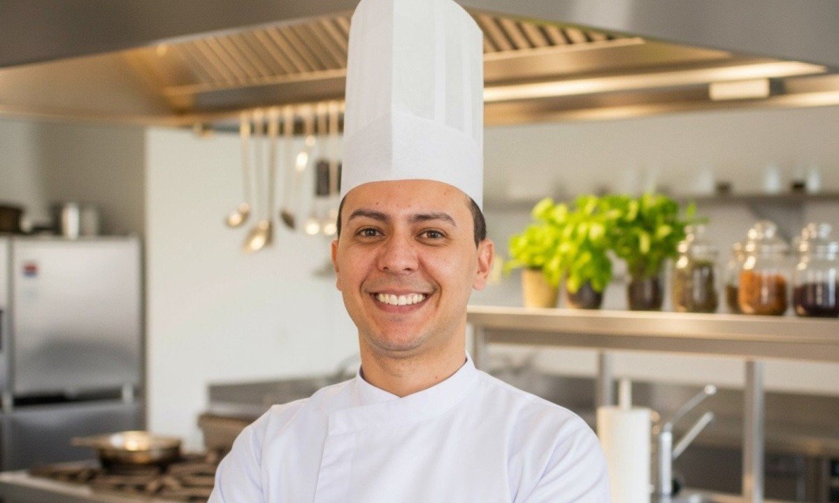 'Na hora em que carbonatamos uma bebida, ocorre uma altera&ccedil;&atilde;o sensorial. A bebida tende a ficar menos doce, mais leve e mais fresca' - Frederico Divido, professor de gastronomia do Senac em Minas