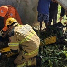 MG: idoso tem perna amputada após acidente em máquina agrícola - CBMMG