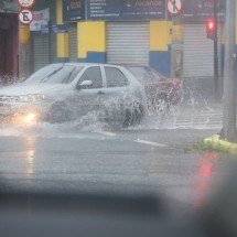 Defesa Civil emite alerta para risco geológico forte em BH 