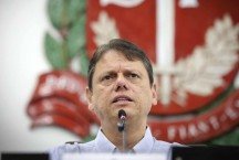 A ‘independência’ de Tarcísio entre pressões de Valdemar e do bolsonarismo