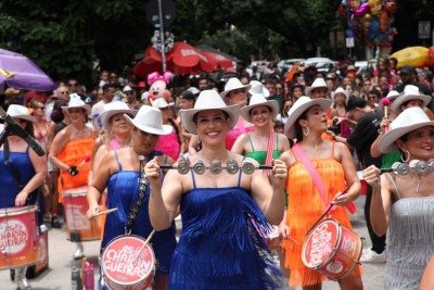 Na manh&atilde; deste domingo (8/2), a folia est&aacute; solta na Savassi com o bloco As Charangueiras  -  (crédito: Edesio Ferreira/EM/D.A Press)