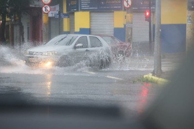Em decorr&ecirc;ncia das chuvas registradas e previstas para a capital mineira, cinco regionais de BH est&atilde;o sob alerta 
 -  (crédito: Marcos Vieira/EM/D.A Press)