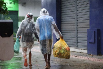 Belo Horizonte registrou chuva neste domingo de pr&eacute;-carnaval (8/2) -  (crédito: Marcos Vieira/EM/D.A Press)