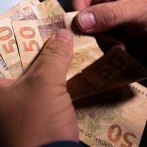 Restituição do IR: como consultar e quando o dinheiro cai na conta - Marcello Casal Jr/Ag&ecirc;ncia Brasil