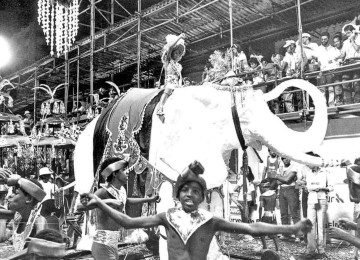 Desfile da Escola de Samba Cidade Jardim na Avenida Afonso Pena, no Centro de BH. Filme sobre a escola ser&aacute; exibido no Cine Santa Tereza
 -  (crédito: Arquivo EM)