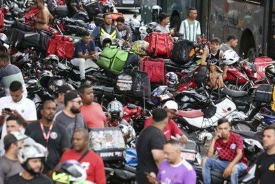 As duas maiores broncas dos entregadores com projeto sobre trabalho em app -  (crédito: Platobr Economia)