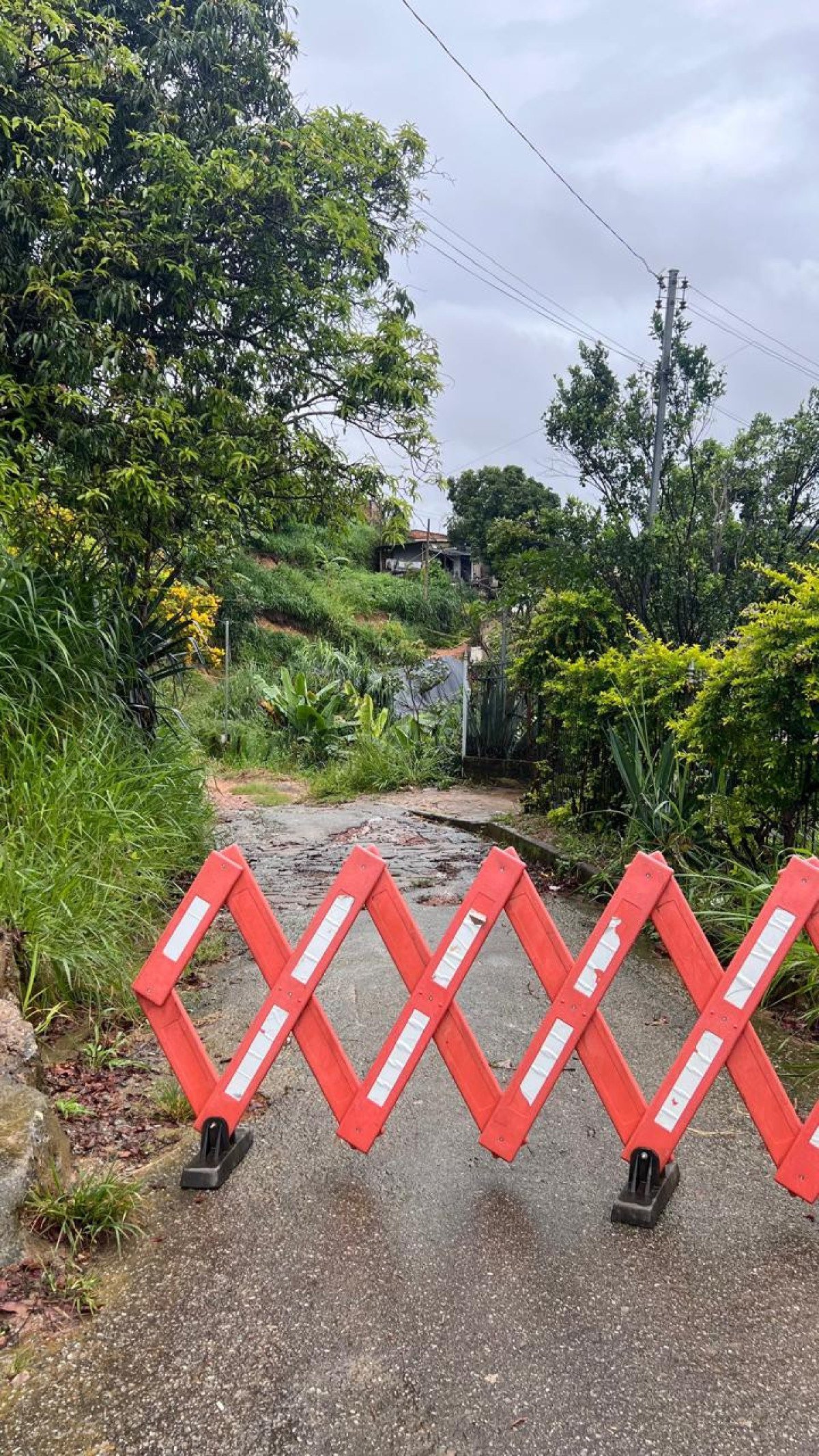 Chuva forte causa estragos em Jaboticatubas, na Grande BH.