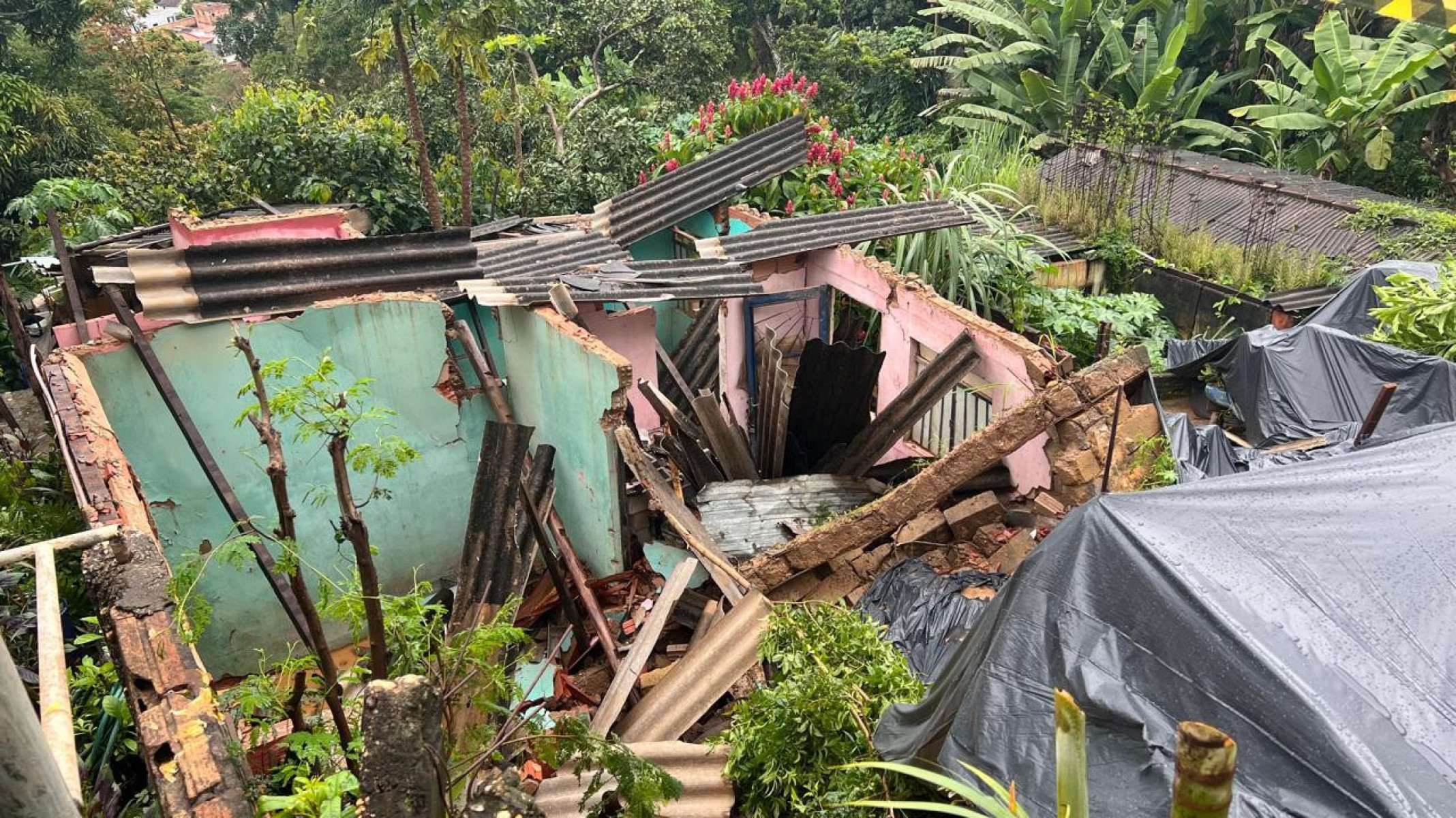 Chuva forte causa estragos em Jaboticatubas, na Grande BH.