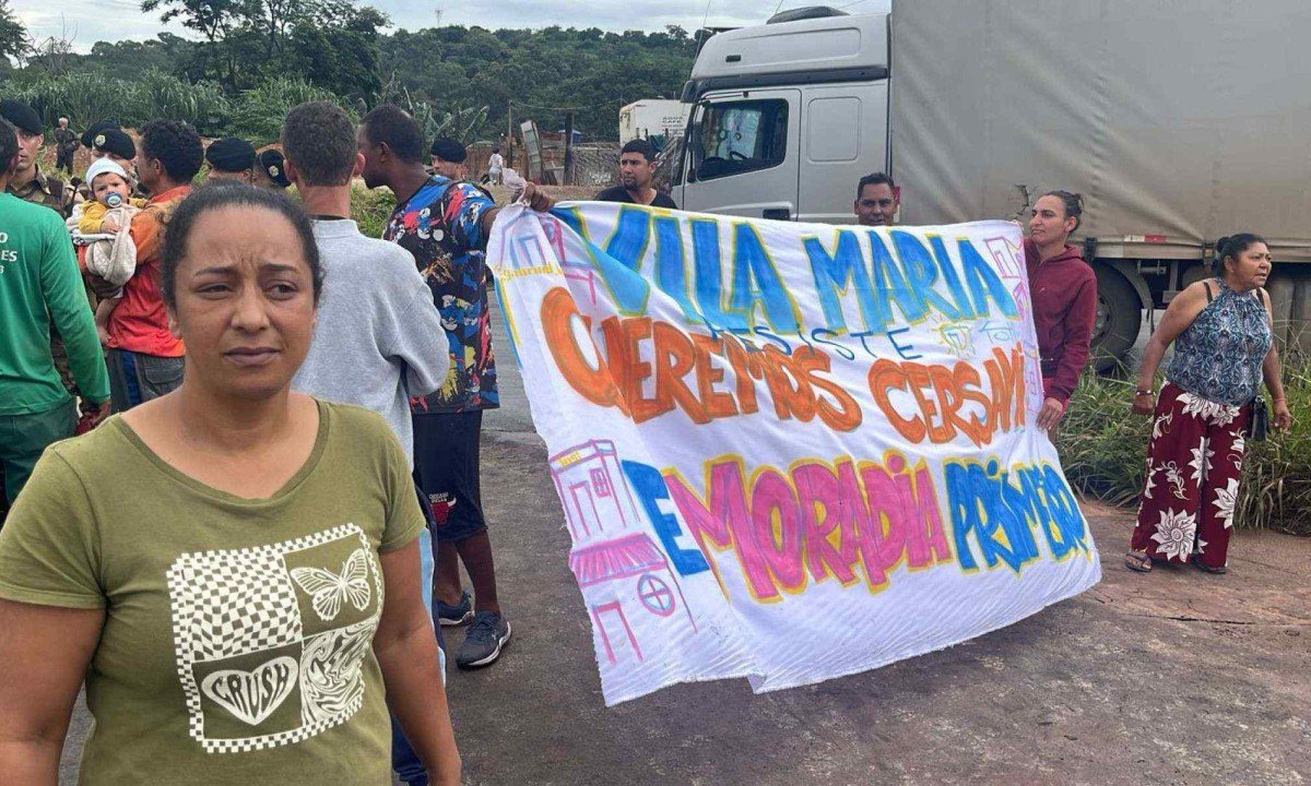 Motoristas que trafegam pelo Anel Rodovi&aacute;rio, na altura do Bet&acirc;nia, em Belo Horizonte, enfrentaram dificuldades na manh&atilde; desta ter&ccedil;a-feira (10/2) devido &agrave; manifesta&ccedil;&atilde;o