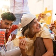 Carnaval: como se alimentar fora de casa com segurança? - FreePik