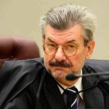 STJ afasta ministro por denúncia de importunação sexual - PlatôBR Nacional