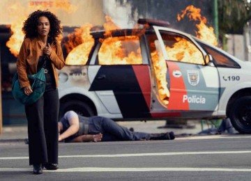 Naruna Costa volta ao papel de Cristina, uma das líderes da facção, que agora ocupa outro posto na Irmandade, 10 anos depois dos acontecimentos da última temporada
 -  (crédito: Alexandre Schneider/divulgação)