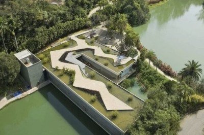 <p>O Instituto Inhotim, que fica localizado na região metropolitana de Belo Horizonte, foi o único destino brasileiro listado pelo The New York Times como um dos 52 lugares do mundo para conhecer em 2026. </p>
 -  (crédito: Divulgac?a?o/Inhotim)