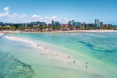 <p>Maceió, capital de Alagoas, é uma cidade que se destaca tanto pela beleza natural quanto por sua rica história e cultura. Recentemente, aliás, completou 209 anos.</p>
 -  (crédito:  Jonathan Lins / Secom Maceió)