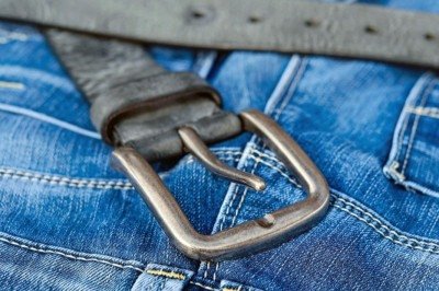 <p>Poucas peças de vestuário carregam tanta história, simbologia e permanência quanto o jeans. </p>
 -  (crédito: Pixabay)
