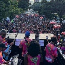 Carnaval BH: Bloco Esperando o Metrô trará tema "Mulheres Lideram Mudanças" - Esperando O Metrô / Reprodução 