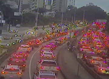 Congestionamento chega &agrave; Avenida Afonso Pena pela Rua Rio Grande do Norte, e causa reflexos tamb&eacute;m na Avenida do Contorno  -  (crédito: BH Trans/Reprodu&ccedil;&atilde;o)
