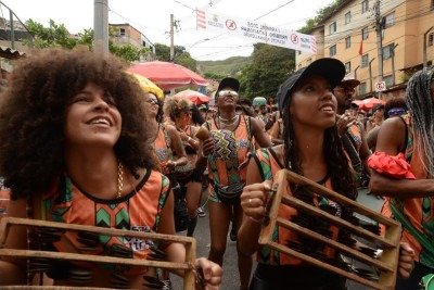 Imagem do Bloco seu vizinho no cortejo de 2025  -  (crédito: Tulio Santos/EM/D.A Press.)