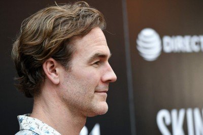 O ator James Van Der Beek, de perfil, em evento de lançamento de 'Skin', em 2019, em Los Angeles -  (crédito: Robyn Beck/AFP)