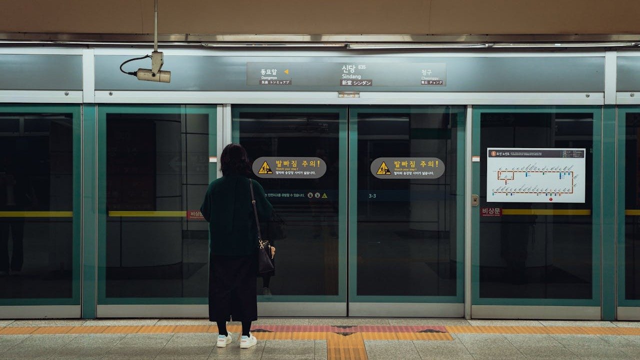 Os 5 sistemas de metrô mais modernos e incríveis do mundo - Theodore Nguyen/ Pexels