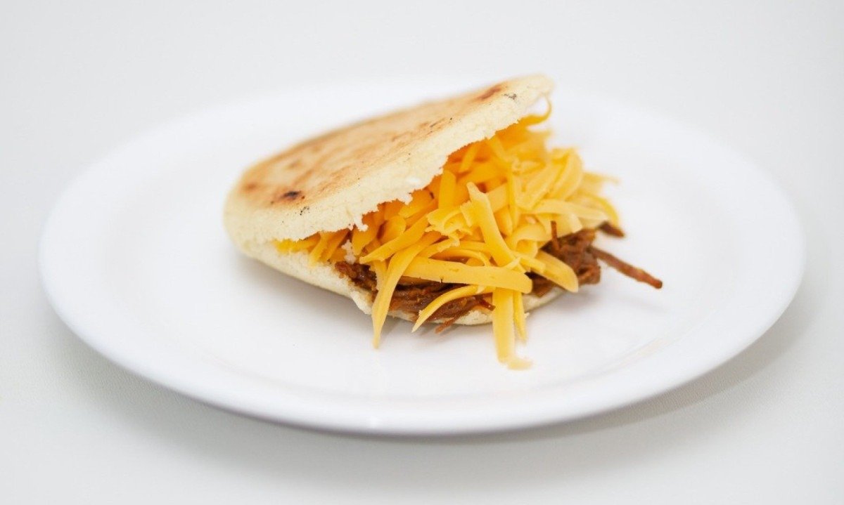 As arepas s&atilde;o preparadas com diversos recheios no Dorian Cacao Venezuela