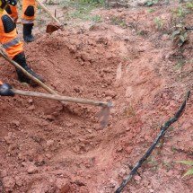 Corpo é encontrado enterrado perto de campo de futebol em Minas  - Reprodução/CBMMG