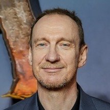 David Thewlis diz que não participará da série de “Harry Potter” da HBO - Wikimedia Commons /  Amy Martin Photography