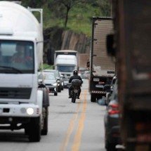 BR-381: nas viagens de carnaval, estrada tem risco nos dois sentidos - Alexandre Guzanshe/EM/D.a press