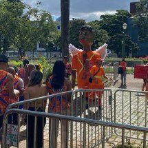 Bloco da Limpeza homenageia gari Laudemir, morto no ano passado - Rafael Silva/E.M./D.A. Press