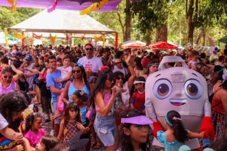 Bloquinho da Lagoa se apresenta, no domingo de carnaval, de 10h às 16h, na Lagoa Olhos d'Água, em Lagoa Santa


 -  (crédito: Karlitita Resende/Divulgação)