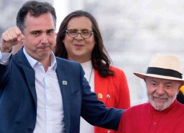 rodrigo Pacheco com Lula em contagem, em setembro de 2025: o presidente aumenta pressão sobre o senador -  (crédito: DOUGLAS MAGN/AFP)