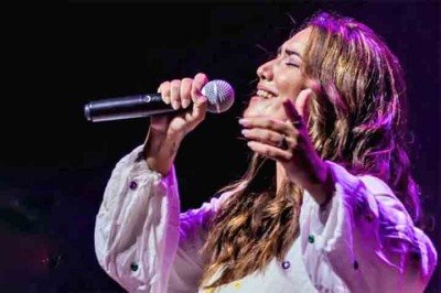 <p><span style='font-weight: 400;'>A cantora Vannick Belchior anunciou a criação do projeto “Meu nome é Cem”, concebido como uma homenagem ao seu pai, o cantor, compositor e artista plástico Belchior, que faria 80 anos em 2026.</span></p>
 -  (crédito: Reprodução do Instagram @vannickbelchior)