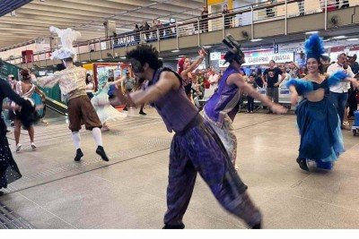 Na manhã desta quinta-feira foi feita uma apresentação da Cia. de Dança do Palácio das Artes -  (crédito: Edésio Ferreira/EM/D.A Press)