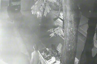 Câmera de monitoramento registrou a tentativa de furto -  (crédito: Câmera de monitoramento/Reprodução)