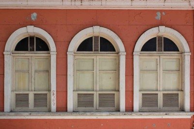 Com suas janelas vedadas, Centro Cultural UFMG depertou a curiosidade da artista Thalita Amorim -  (crédito:  Thalita Amorim/divulgação)